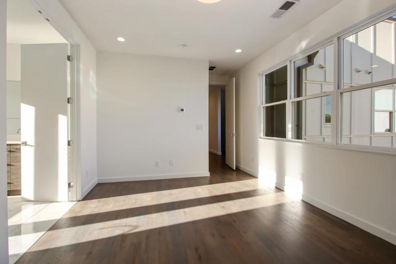 Image for property 2194 Bristol Cove 13, Chamblee, GA 30341