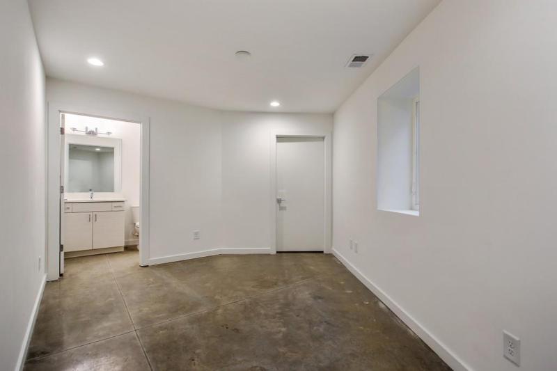 Image for property 2194 Bristol Cove 13, Chamblee, GA 30341