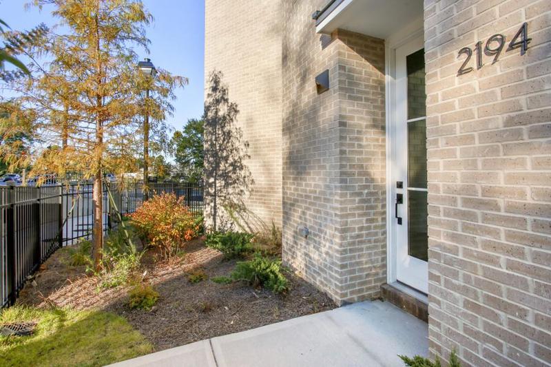 Image for property 2194 Bristol Cove 13, Chamblee, GA 30341
