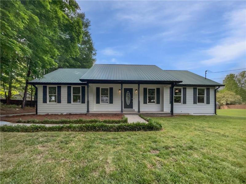 Image for property 28 Boulder Drive, Carrollton, GA 30117