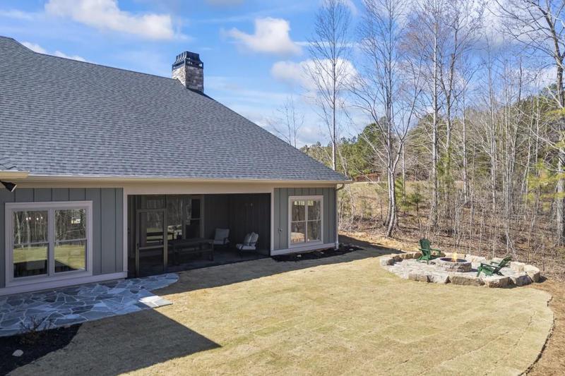 Image for property 410 Edgewater Trail, Toccoa, GA 30577