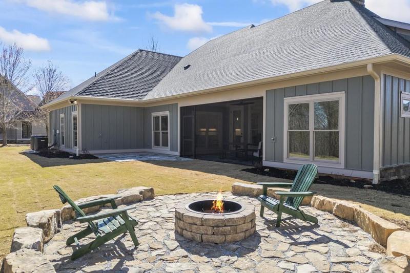 Image for property 410 Edgewater Trail, Toccoa, GA 30577