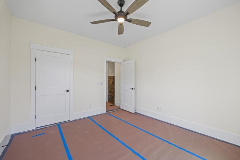 Image for property 410 Edgewater Trail, Toccoa, GA 30577