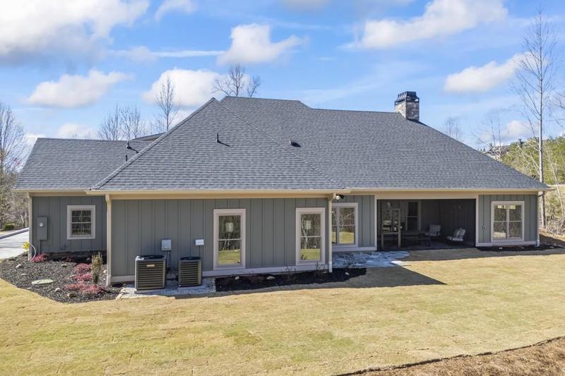 Image for property 410 Edgewater Trail, Toccoa, GA 30577