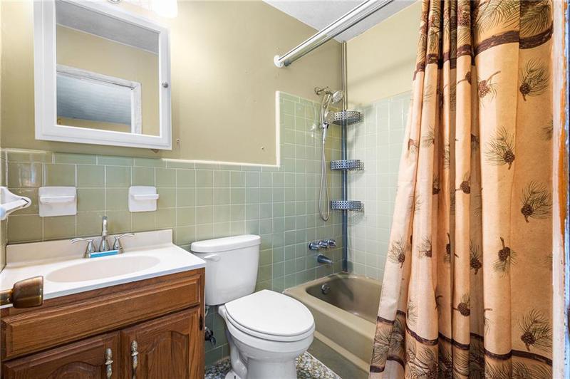 Image for property 57 HALL Circle, Newnan, GA 30263
