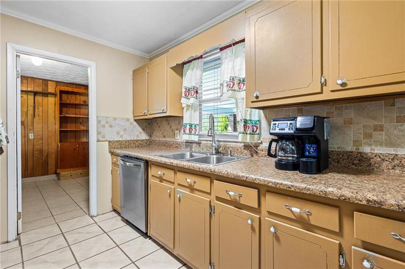 Image for property 57 HALL Circle, Newnan, GA 30263