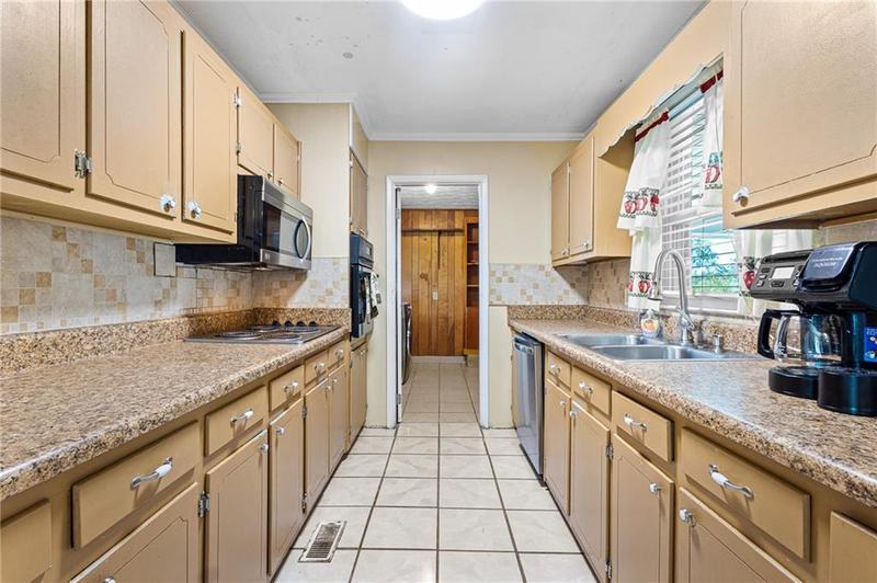 Image for property 57 HALL Circle, Newnan, GA 30263
