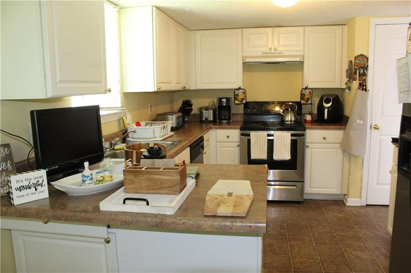 Image for property 5627 Isleworth Court, Atlanta, GA 30349