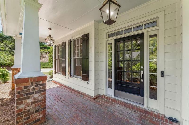 Image for property 550 Vinings Springs Drive, Mableton, GA 30126