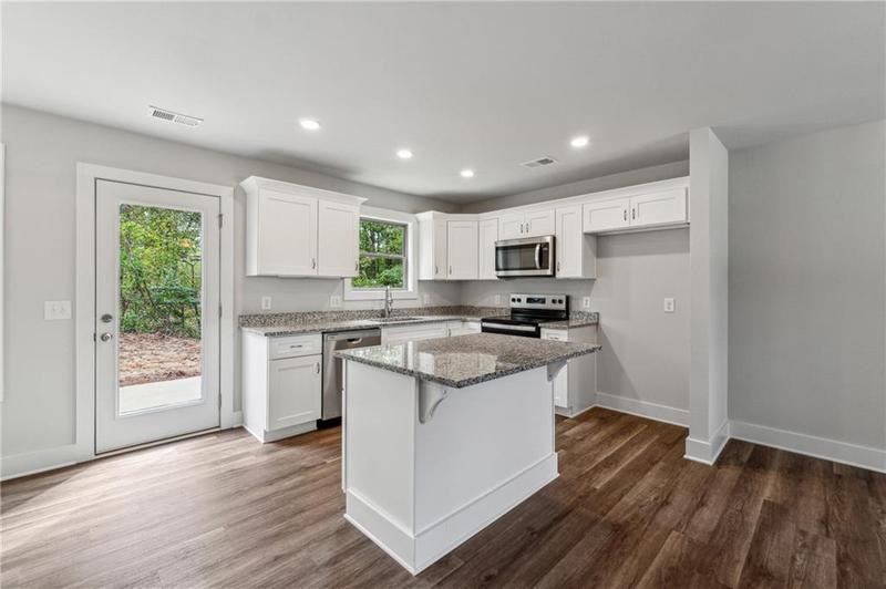 Image for property 399 Dell Moore Road, Marble Hill, GA 30148