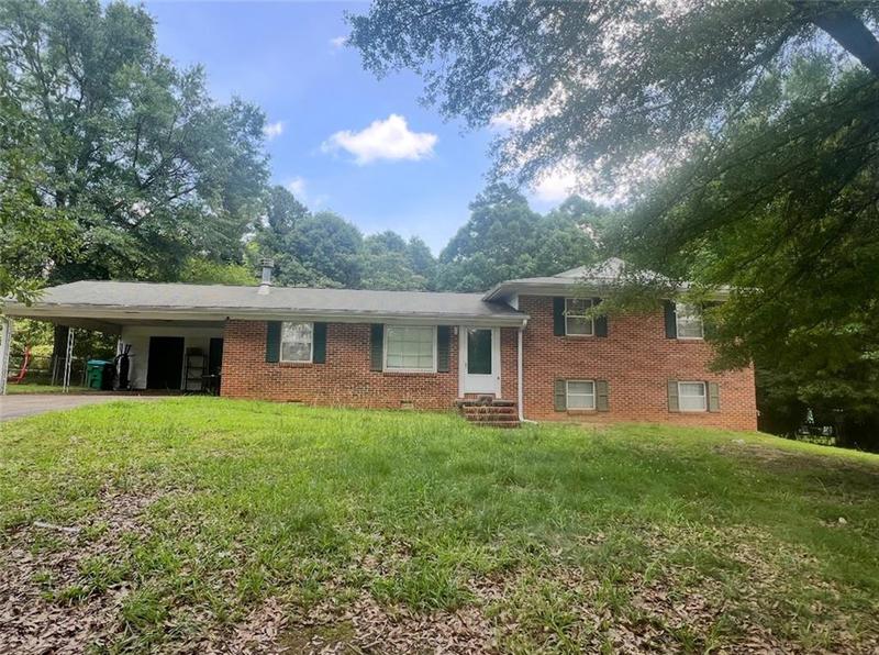 Image for property 170 Huntington Court, Athens, GA 30606
