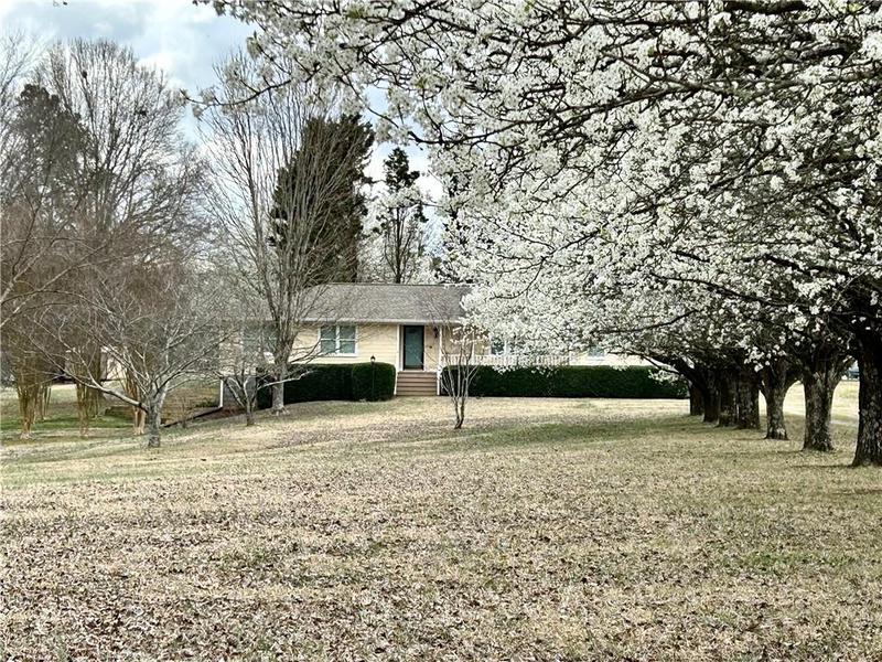 Image for property 5791 Warren Farm Road, Powder Springs, GA 30127