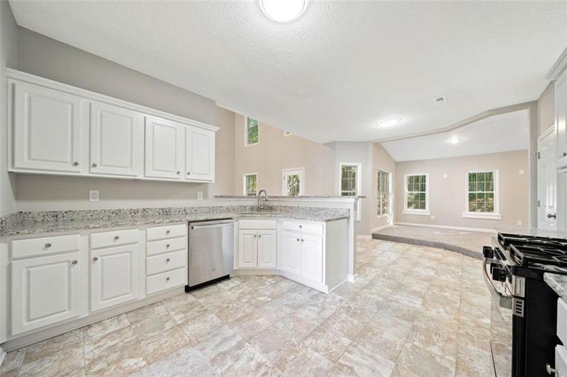 Image for property 5820 BROADLEAF Way, Atlanta, GA 30349