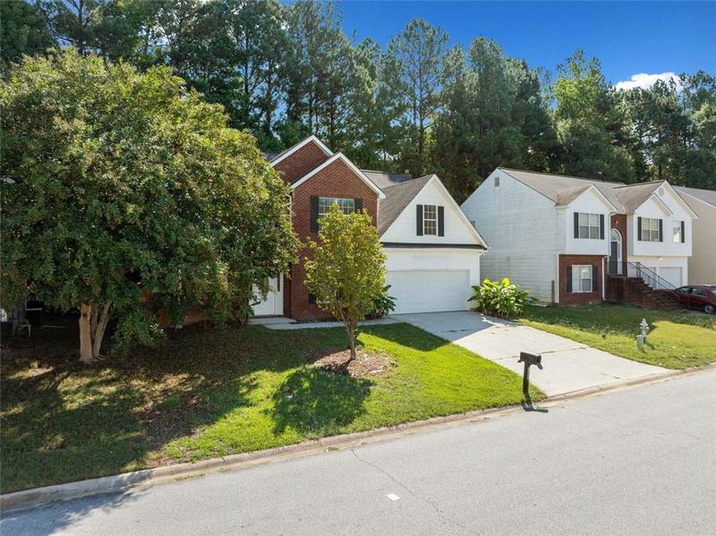 Image for property 5820 BROADLEAF Way, Atlanta, GA 30349