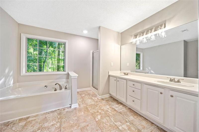 Image for property 5820 BROADLEAF Way, Atlanta, GA 30349