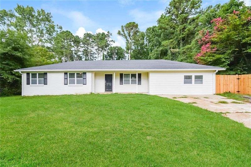 Image for property 429 Landers Drive, Mableton, GA 30126