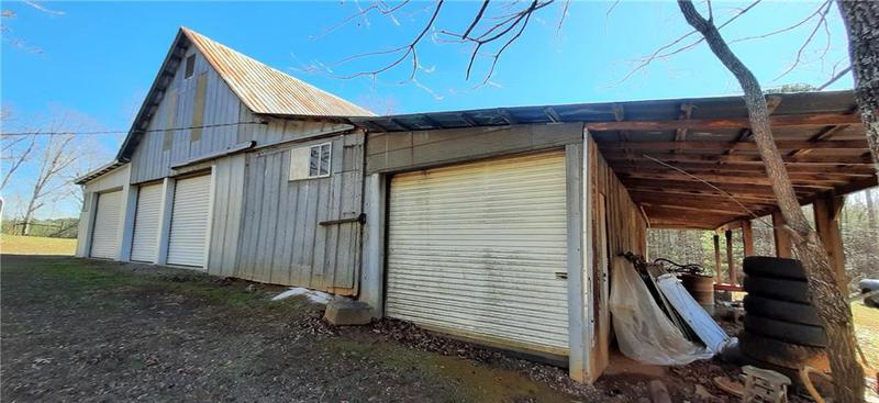 Image for property 11953 Henderson Mountain Road, Fairmount, GA 30139
