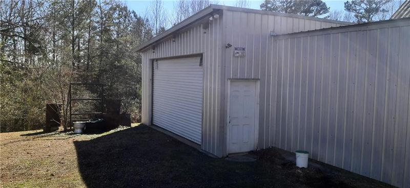 Image for property 11953 Henderson Mountain Road, Fairmount, GA 30139