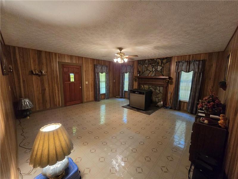 Image for property 11953 Henderson Mountain Road, Fairmount, GA 30139