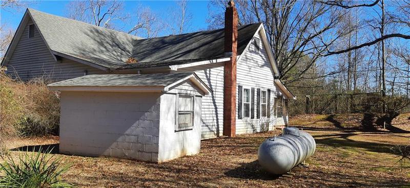 Image for property 11953 Henderson Mountain Road, Fairmount, GA 30139
