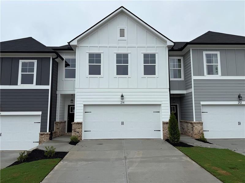 Image for property 214 Seward Street 94, Conyers, GA 30094