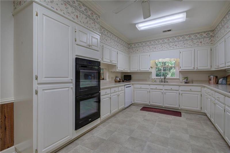 Image for property 45 Latimer Lane, Cartersville, GA 30121