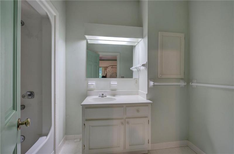 Image for property 45 Latimer Lane, Cartersville, GA 30121
