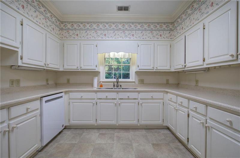 Image for property 45 Latimer Lane, Cartersville, GA 30121