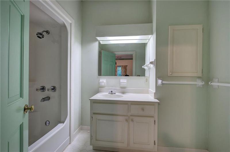 Image for property 45 Latimer Lane, Cartersville, GA 30121