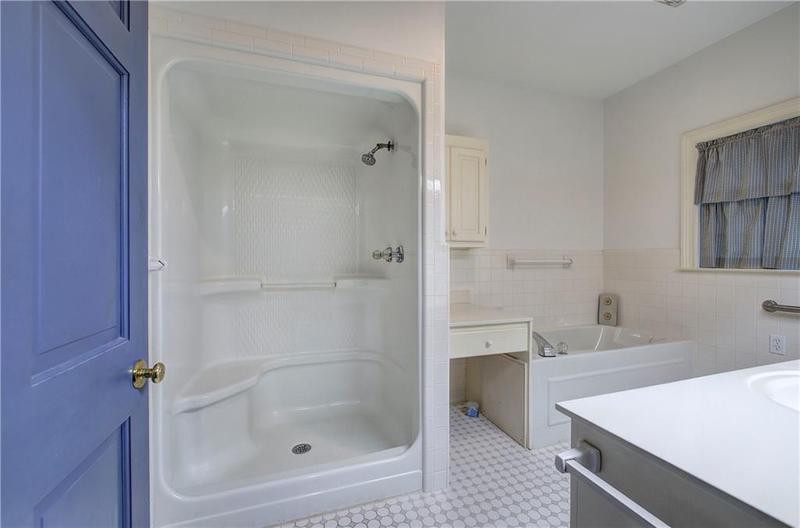 Image for property 45 Latimer Lane, Cartersville, GA 30121