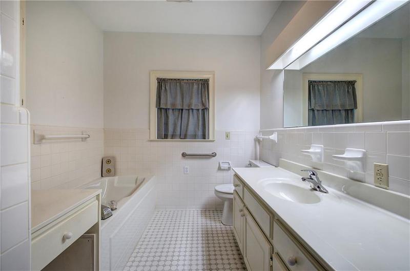 Image for property 45 Latimer Lane, Cartersville, GA 30121