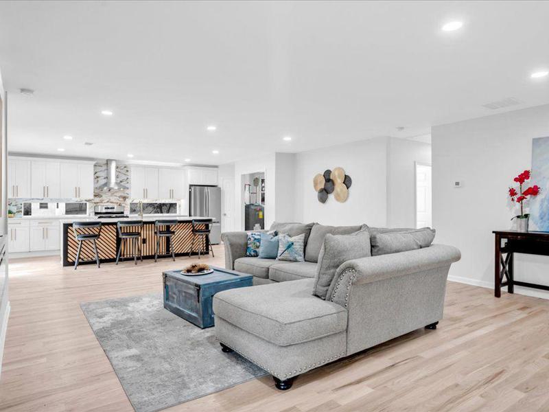 Image for property 5840 CRABAPPLE Drive, Mableton, GA 30126