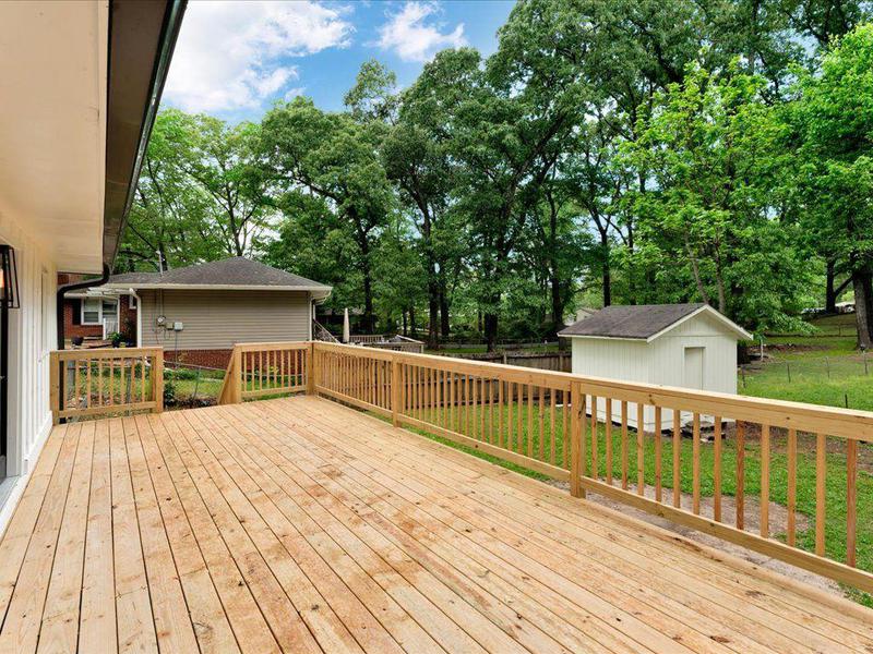 Image for property 5840 CRABAPPLE Drive, Mableton, GA 30126