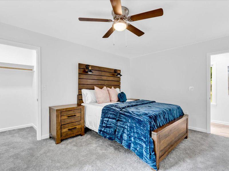 Image for property 5840 CRABAPPLE Drive, Mableton, GA 30126