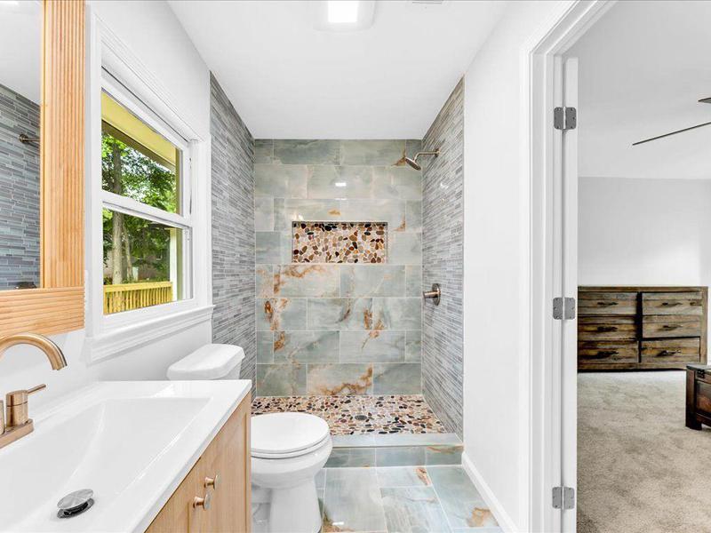 Image for property 5840 CRABAPPLE Drive, Mableton, GA 30126