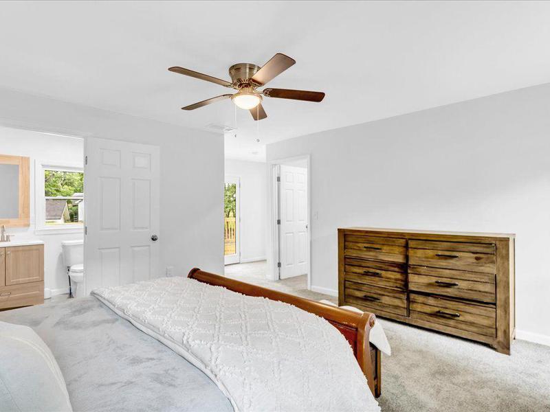 Image for property 5840 CRABAPPLE Drive, Mableton, GA 30126