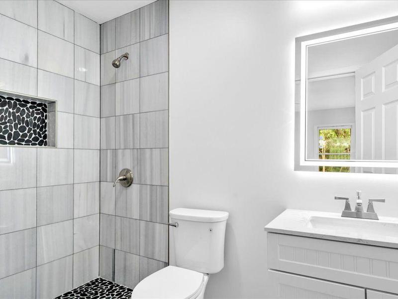 Image for property 5840 CRABAPPLE Drive, Mableton, GA 30126