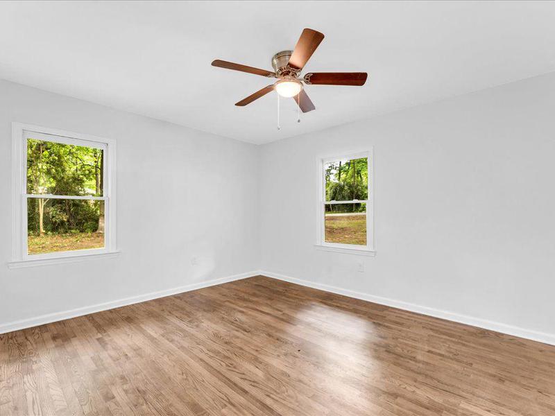 Image for property 5840 CRABAPPLE Drive, Mableton, GA 30126