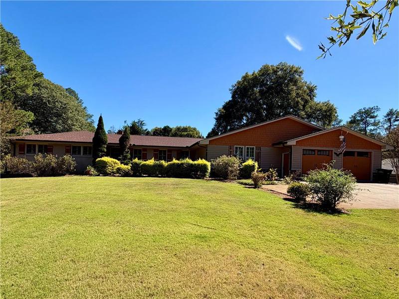 Image for property 204 Arrowhead Drive, Cartersville, GA 30120