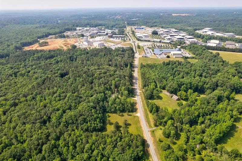 Image for property 551 Veterans Parkway, Fayetteville, GA 30214