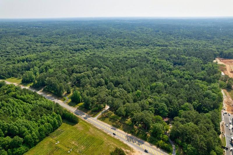 Image for property 551 Veterans Parkway, Fayetteville, GA 30214