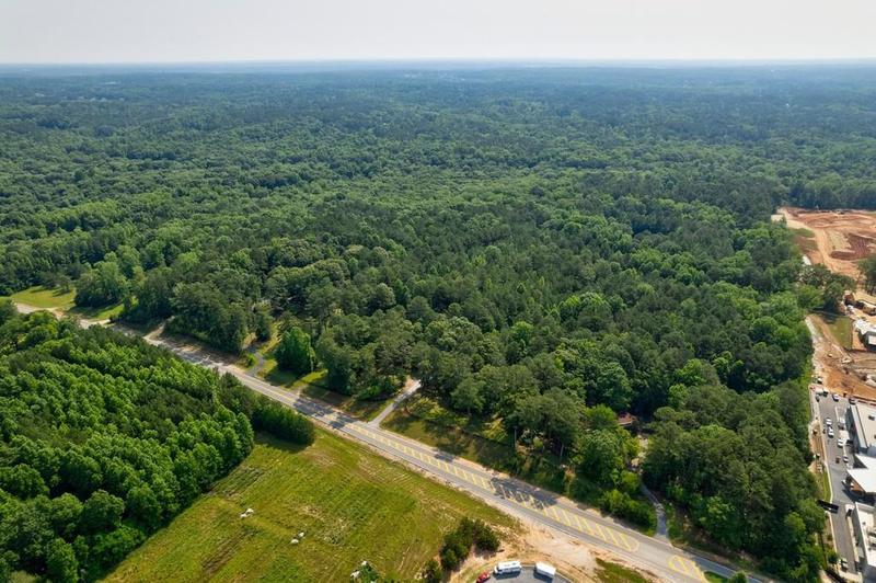 Image for property 551 Veterans Parkway, Fayetteville, GA 30214