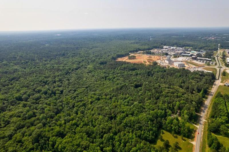 Image for property 551 Veterans Parkway, Fayetteville, GA 30214