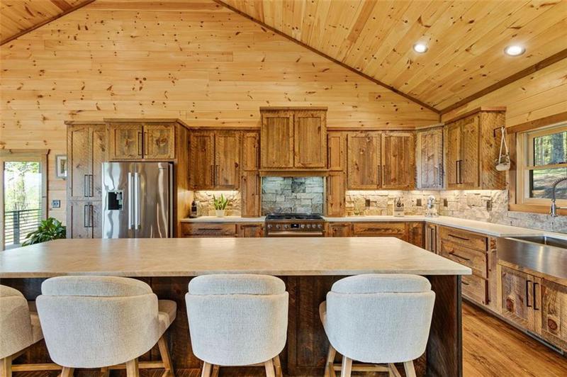 Image for property 95 Upper Ridge Trail, Morganton, GA 30560