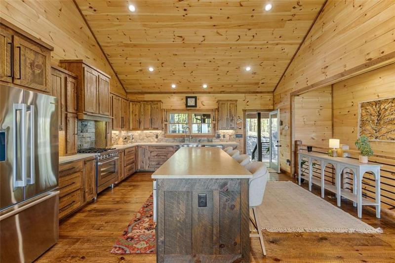 Image for property 95 Upper Ridge Trail, Morganton, GA 30560