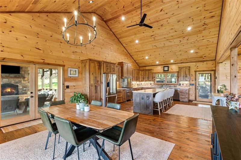 Image for property 95 Upper Ridge Trail, Morganton, GA 30560