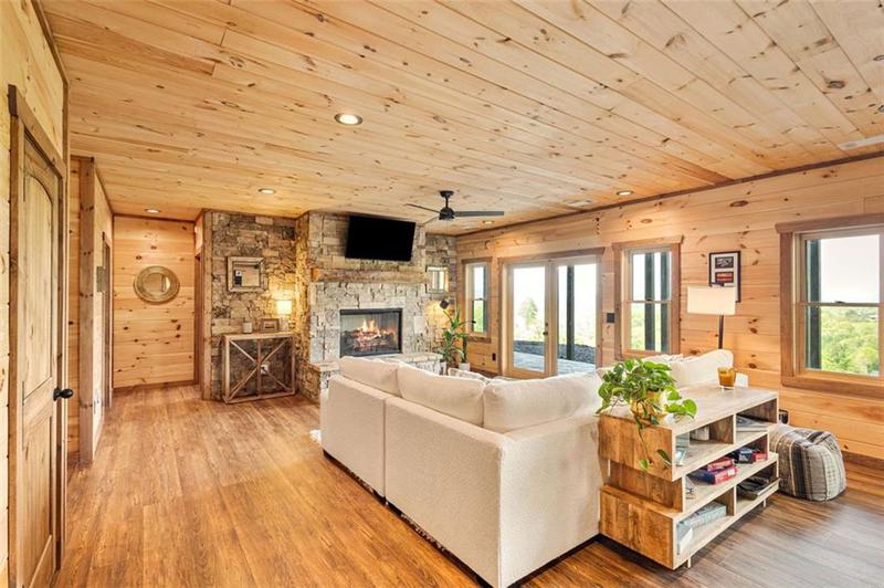 Image for property 95 Upper Ridge Trail, Morganton, GA 30560