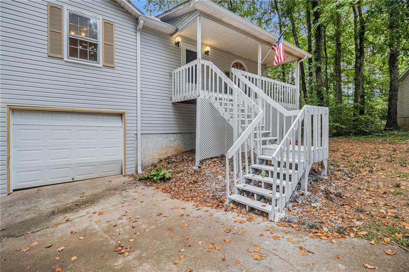 Image for property 606 Waterway Trail, Powder Springs, GA 30127
