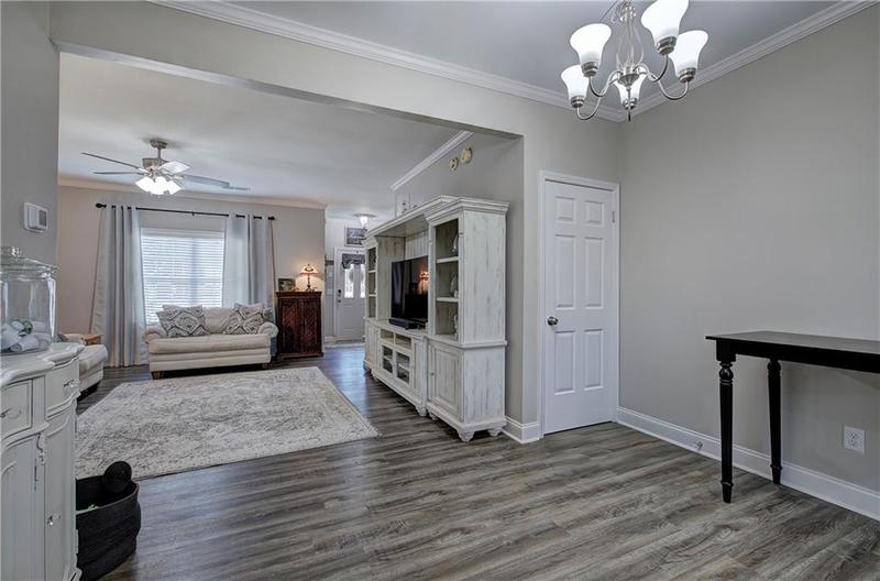 Image for property 414 Manor Way, Cartersville, GA 30120