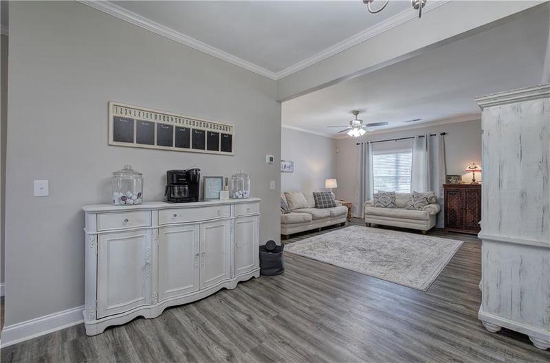 Image for property 414 Manor Way, Cartersville, GA 30120